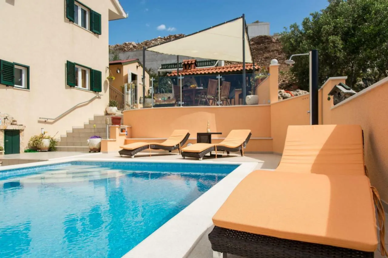 Poolside Apartment House Nina Trogir