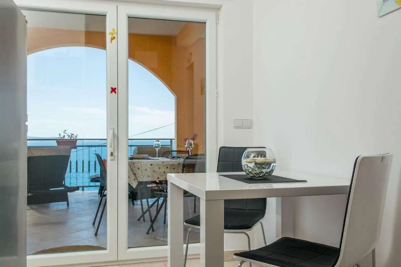Poolside Apartment House Nina Trogir 0*,