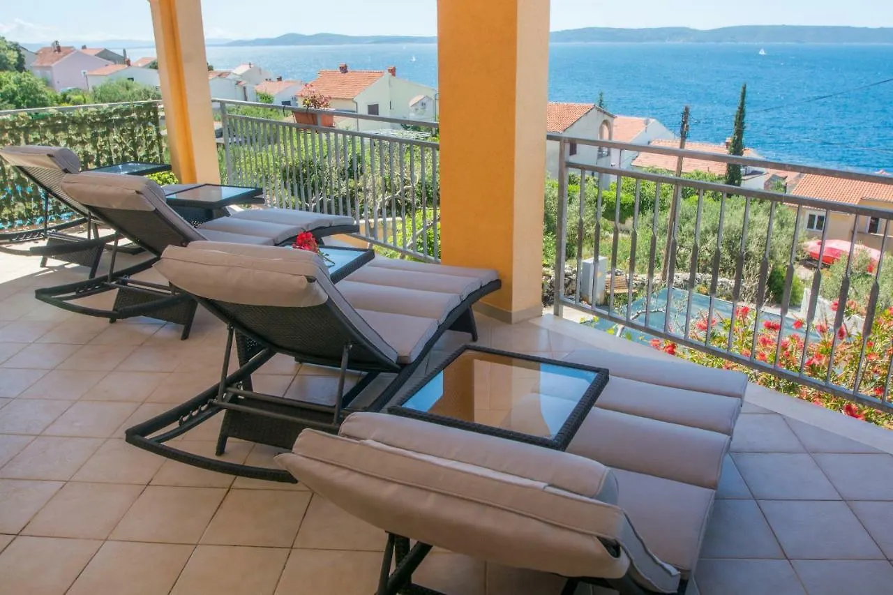Poolside Apartment House Nina Trogir