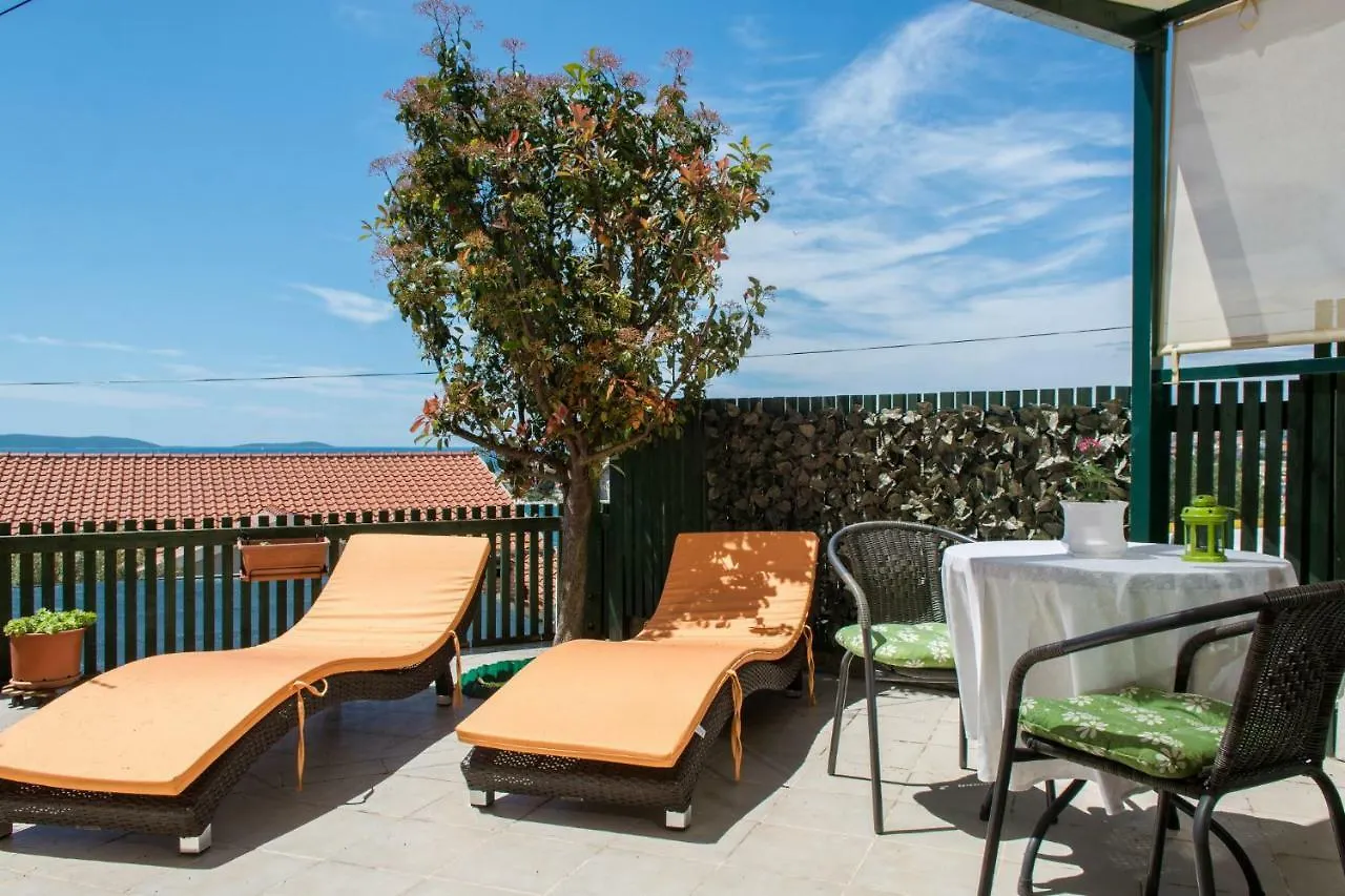 Poolside Apartment House Nina Trogir