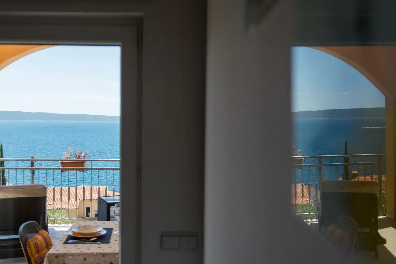 Poolside Apartment House Nina Trogir