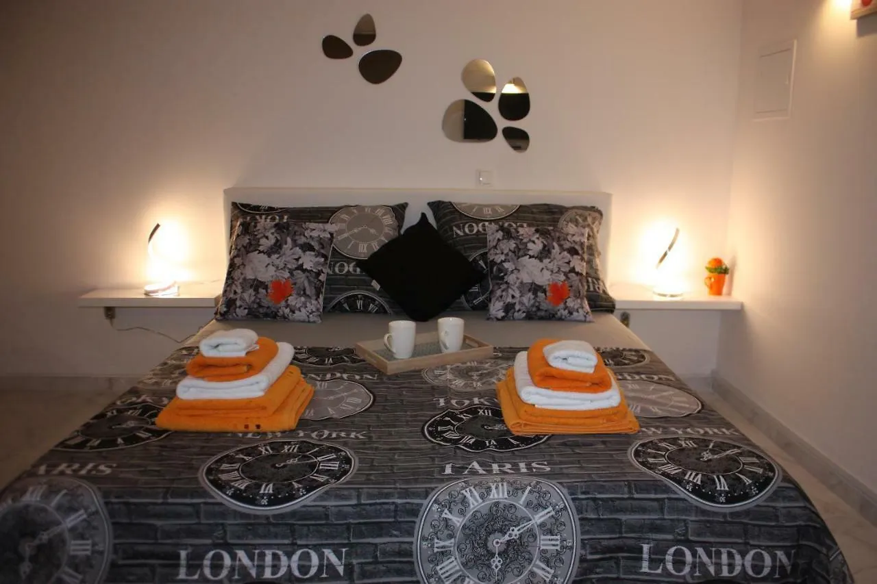 Poolside Apartment House Nina Trogir